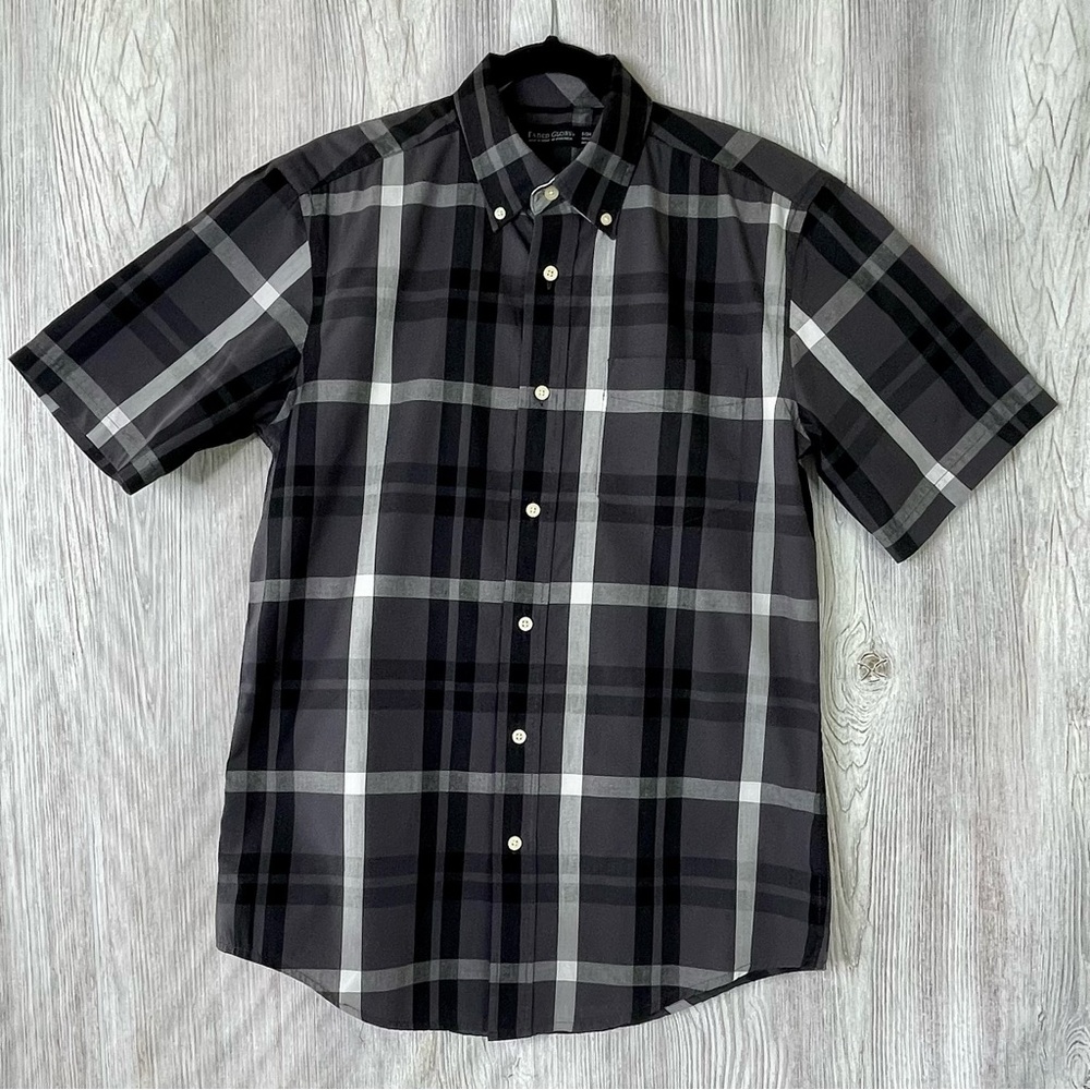 Faded Glory Plaid Short Sleeve Button-Up Shirt – Grey/Black – Size S (34/36)
